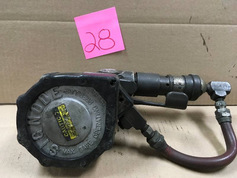 lot 28 image: Signode PRHR-114 Phneumatic Strapping Combo Tool for Steel Strapping Tested in working condition