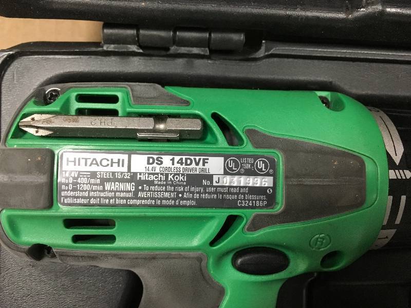 lot 29 image: Hitachi 14.4 Volt Cordless DrillDriver with Flashlight kit. ( No Batteries) not tested