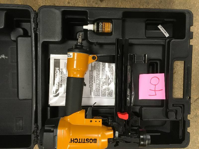 lot 40 image: Bostitch 34 to 1-12 inch Cap Stapler Kit Tested in working condition