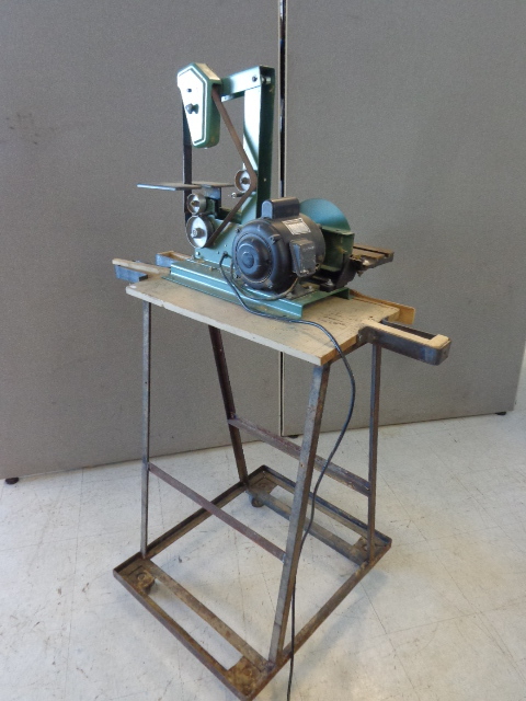 lot 1 image: Gizzly Imports Combination Sander