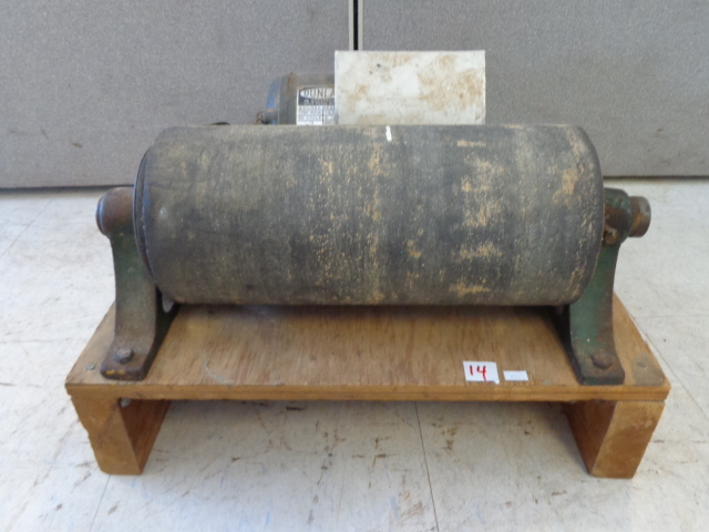 lot 14 image: Drum Sander