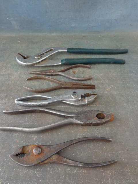 lot 45 image: Pliers