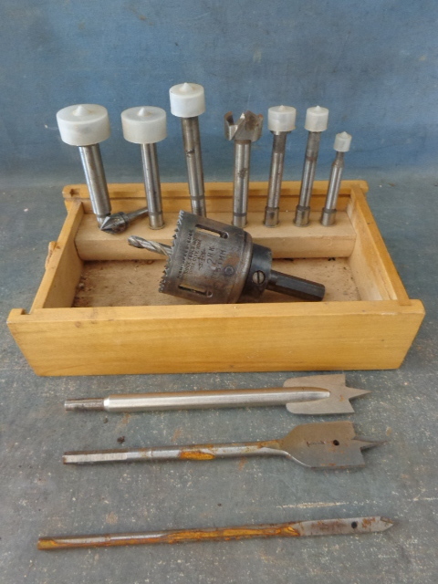 lot 49 image: Wood Bits