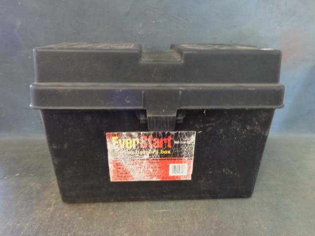 lot 68 image: Everstart Battery Box
