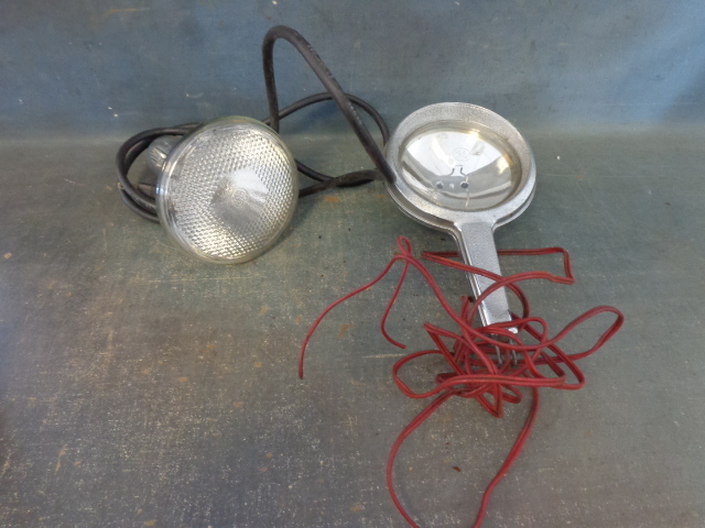 lot 72 image: 2 Spotlights