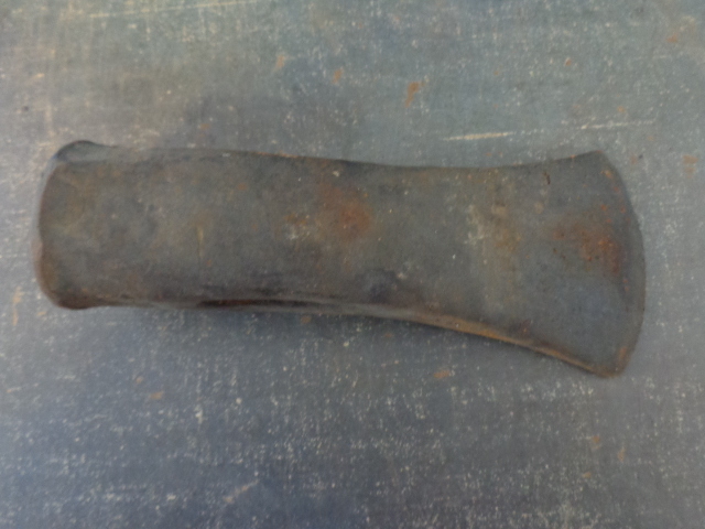 lot 76 image: Splitting Maul Head