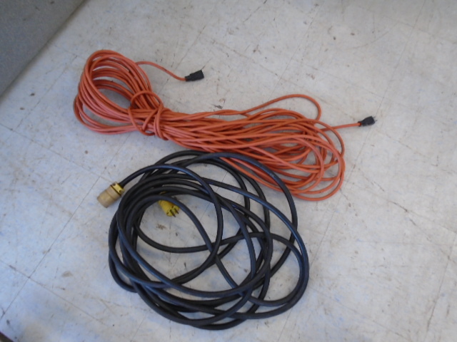 lot 102 image: Extension Cords