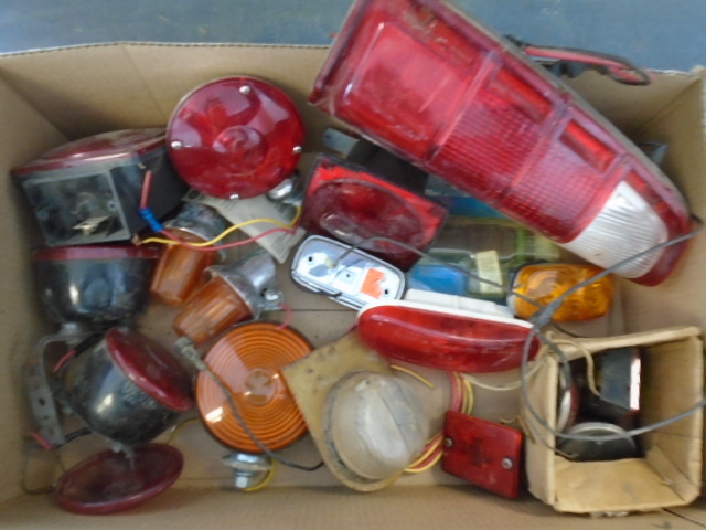 lot 105 image: Assorted Vehicle Lights