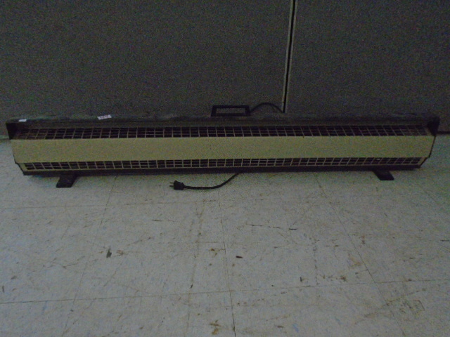 lot 154 image: Electric Base Board Heater