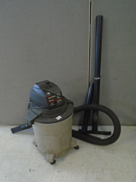 lot 160 image: Craftsman WetDry Vacuum