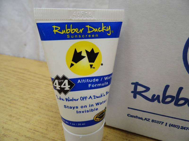 lot 103 image: Lot of 12 Rubber Ducky SPF 44