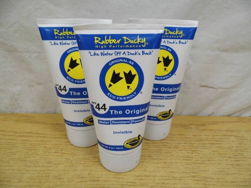 lot 104 image: Lot of 3 Rubber Ducky SPF 44