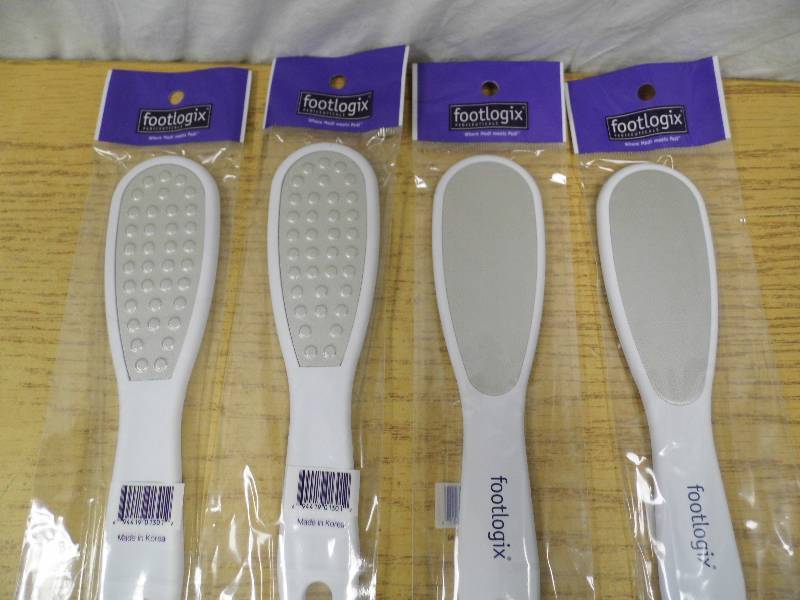 lot 138 image: Lot of 4 Footlogix - Double Sided Foot Files