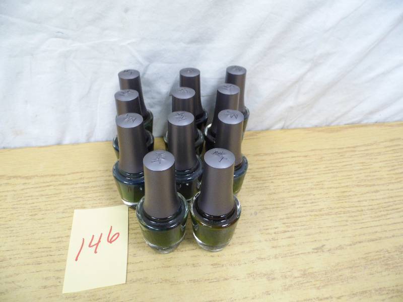 lot 146 image: Morgan Taylor Pro Nail Lacquer