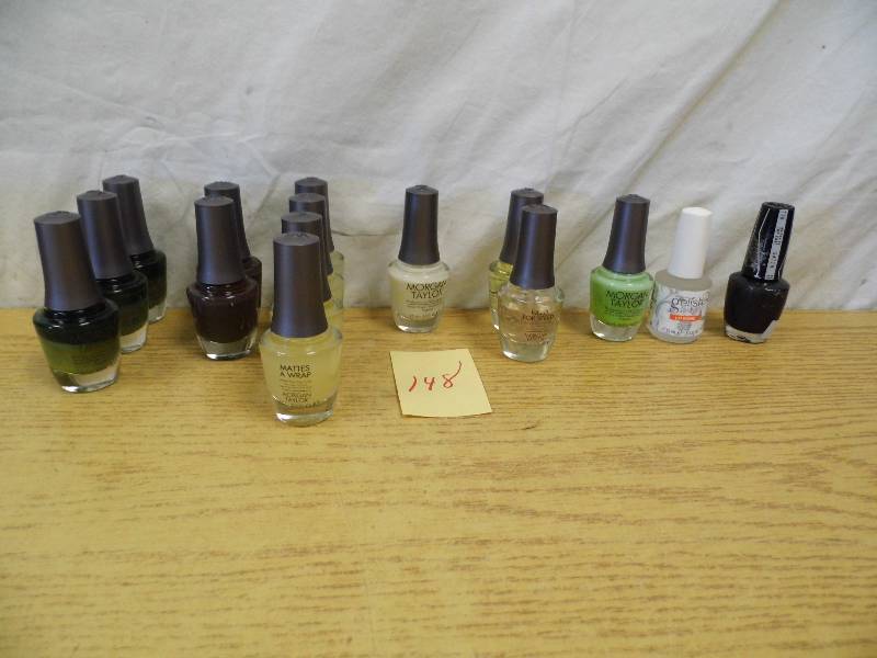 lot 148 image: Morgan Taylor Pro Nail Lacquer