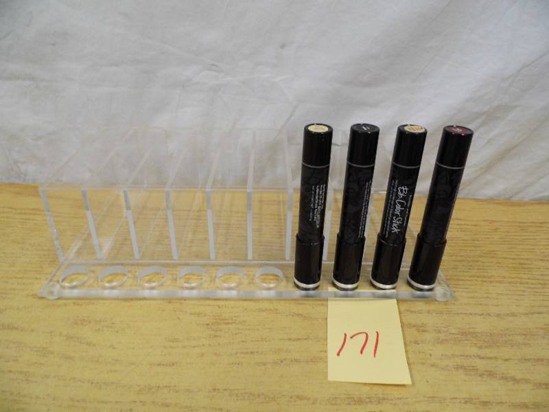 lot 171 image: Bumble & Bumble Color Sticks