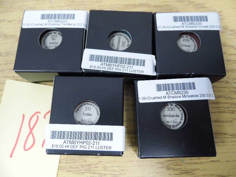lot 187 image: Lot of 5 Pigments - Eyeshadow