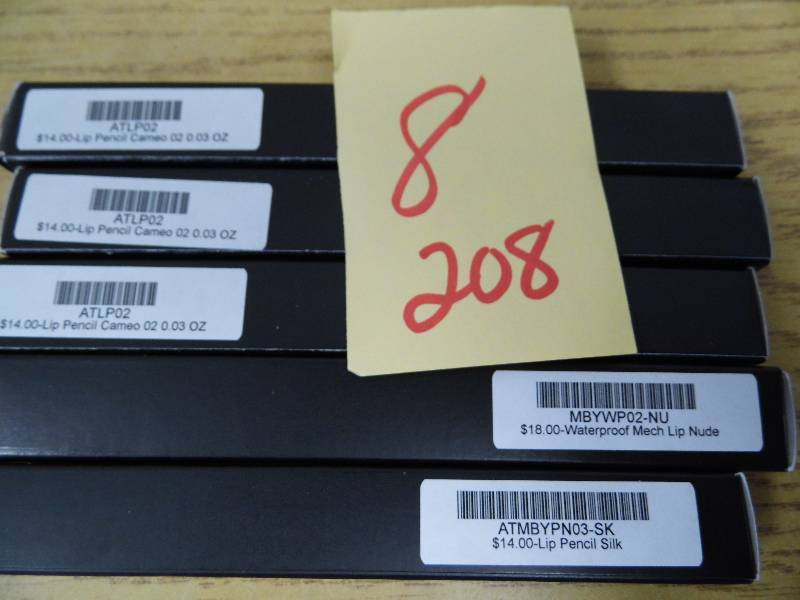 lot 208 image: Lot of 5 MBY Lip Pencils