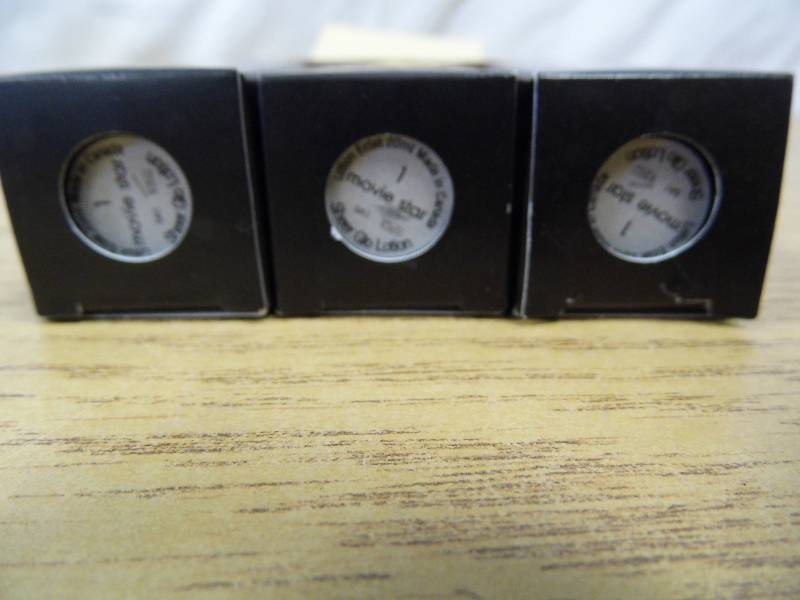 lot 246 image: Lot of 3 Illumination Lotions