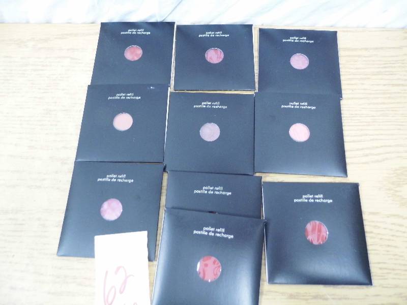 lot 262 image: Lot of 3 Mineral Loose Foundation