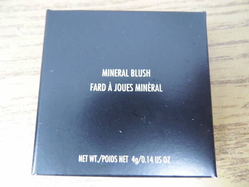 lot 304 image: Lot of 3 Pallet  Lipstick