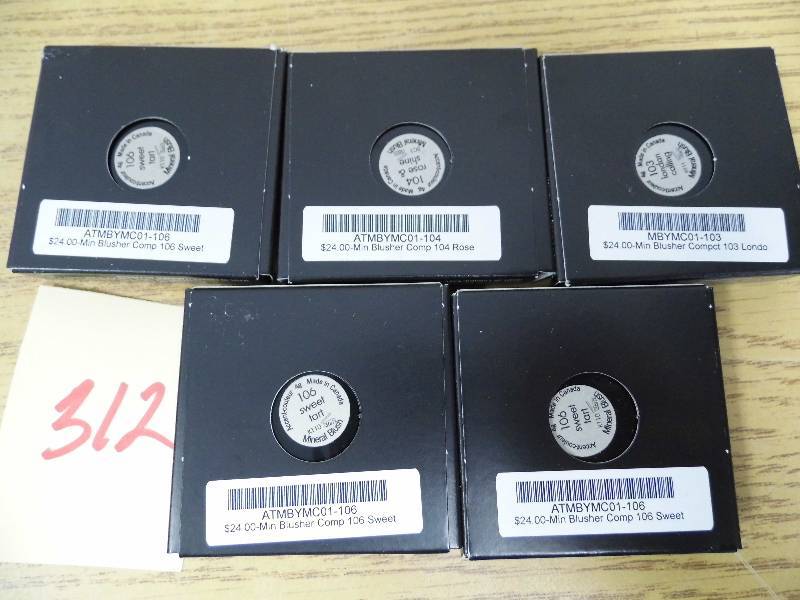 lot 312 image: Lot of 3 Pallet  Lipstick