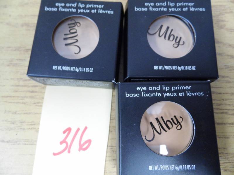 lot 316 image: Lot of 3 Eye & Lip Primer
