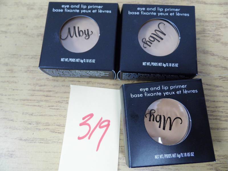 lot 319 image: Lot of 3 Eye & Lip Primer
