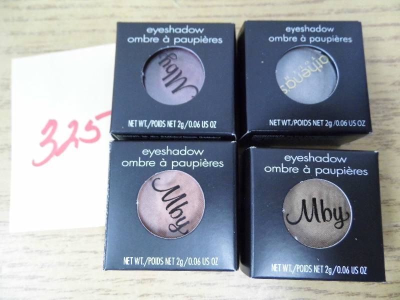 lot 325 image: Lot of 4 Eyeshadow