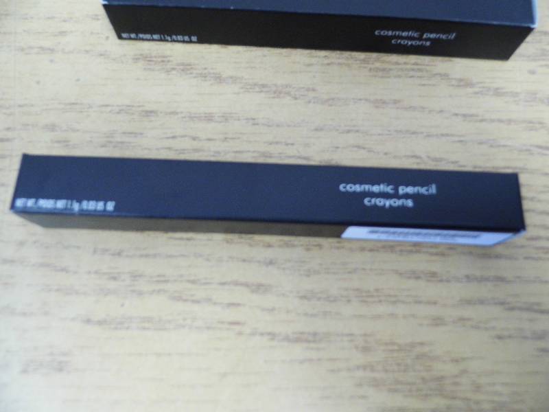 lot 326 image: Lot of 5 Eye Pencils