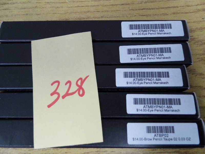 lot 328 image: Lot of 5 Eye Pencils