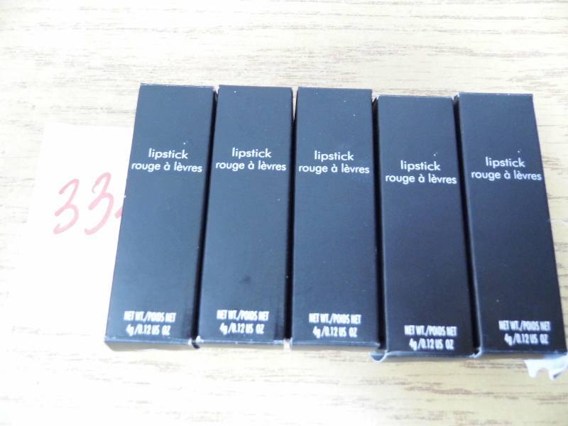 lot 332 image: Lot of 5 Lipstick