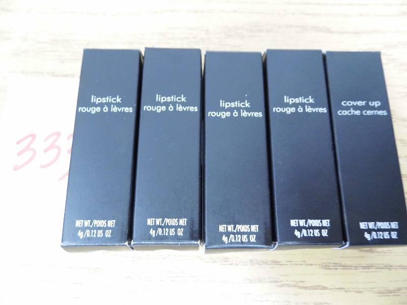 lot 333 image: Lot of 5 Lipstick
