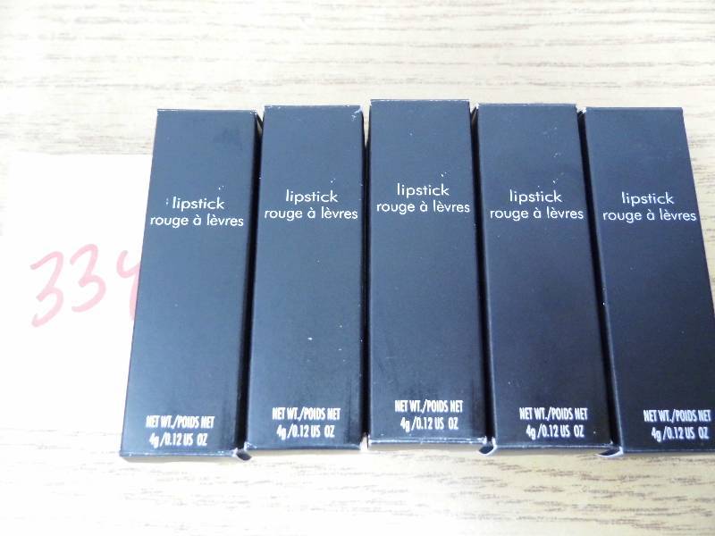lot 334 image: Lot of 5 Lipstick