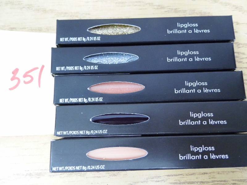 lot 351 image: Lot of 5 Lip Gloss
