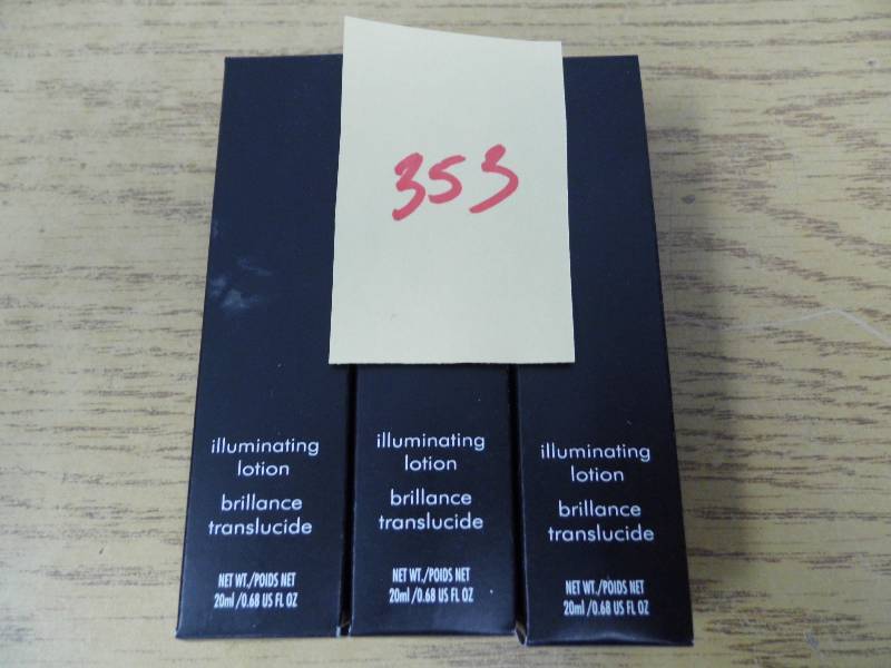 lot 353 image: Lot of 3 Illumination Lotions
