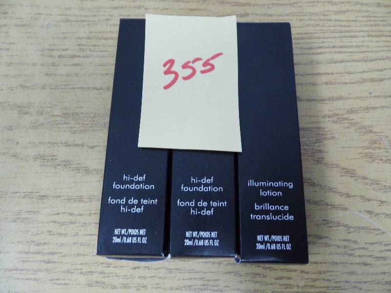 lot 355 image: Lot of 3 Illumination Lotions
