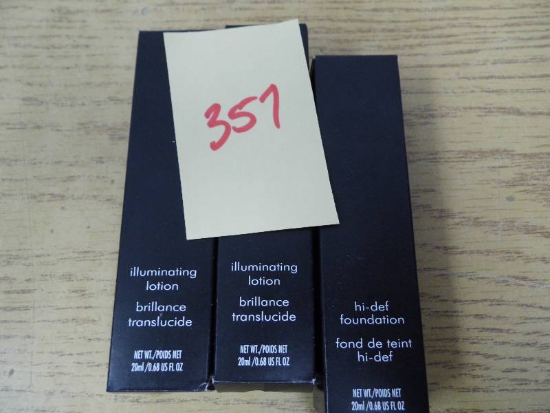 lot 357 image: Lot of 3 Illumination Lotions