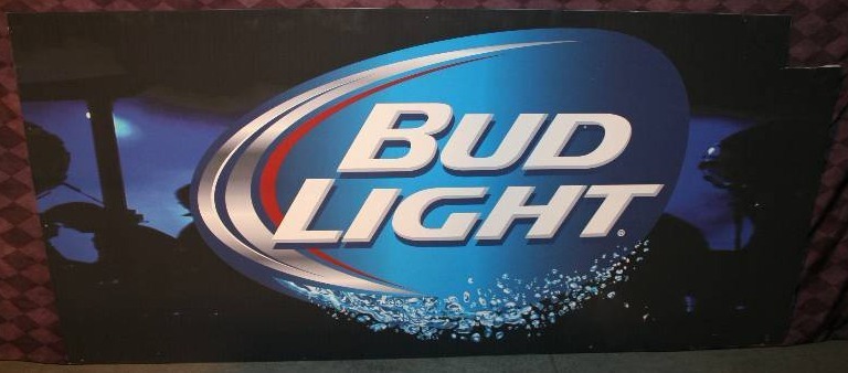 lot 16 image: Beer Sign