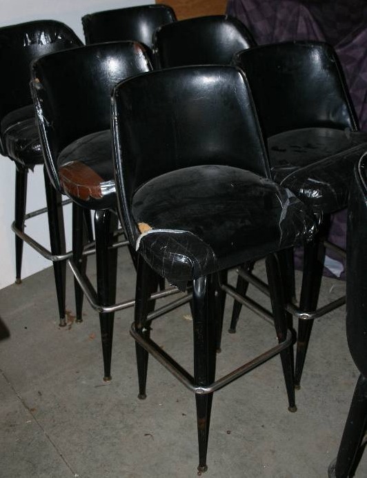 lot 48 image: Bar Stools