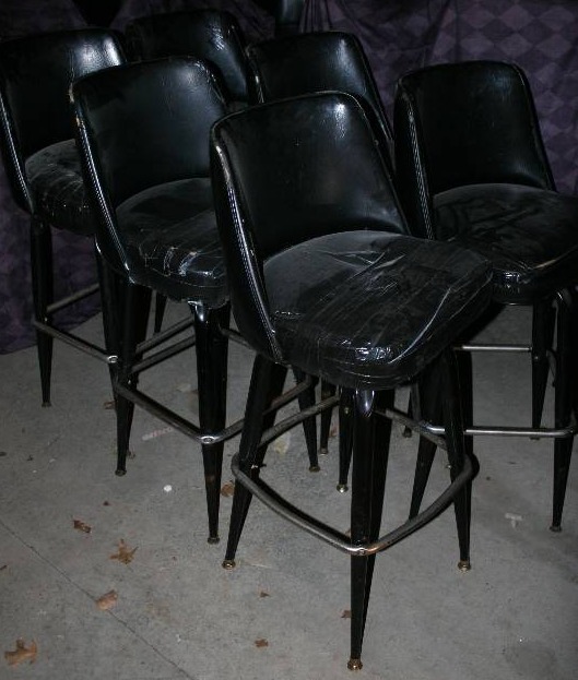 lot 50 image: Bar Stools