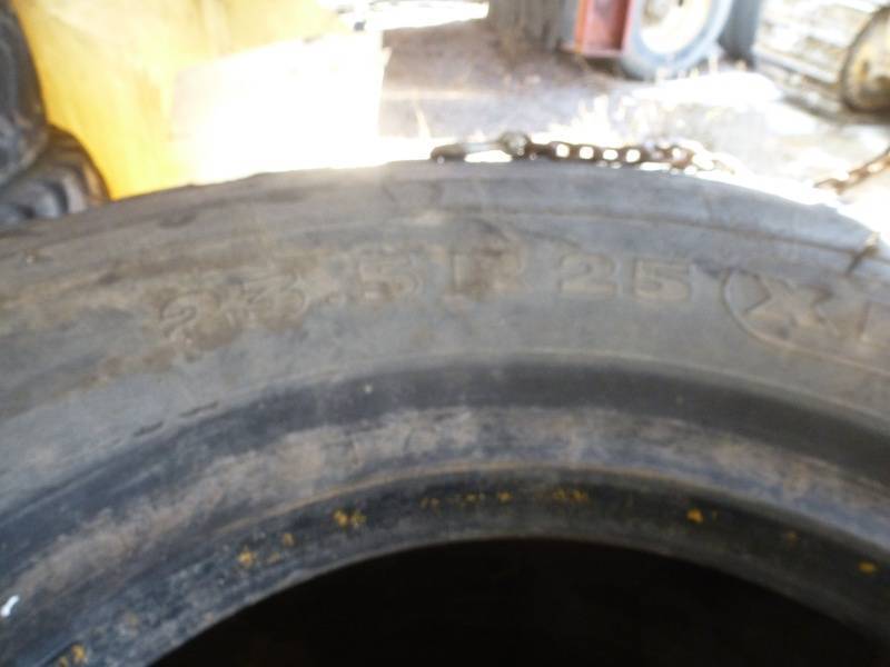 lot 132 image: Michelin 23.5 x 25 Tires