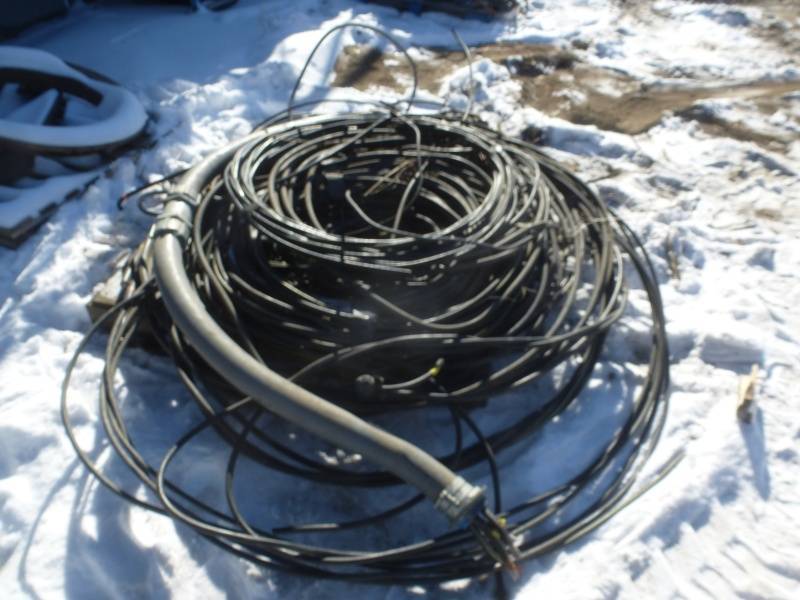 lot 121 image: Power line cable