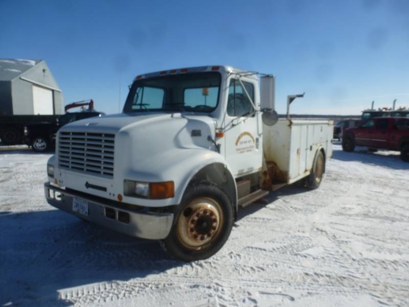 lot 11 image: 1998 International 4700 ME 2