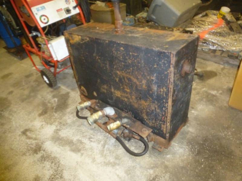 lot 112 image: Oil Tank Wet Kit Tank