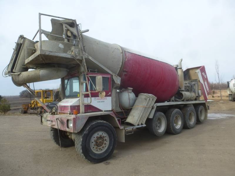 lot 22 image: 1994 Advance Cement Mixer