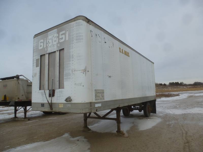 lot 42 image: Fruehauf Storage Van