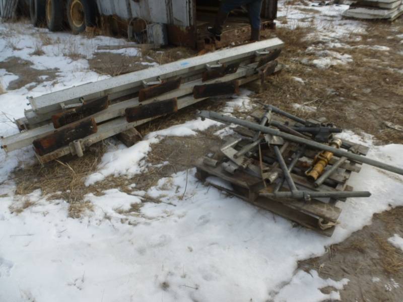 lot 64 image: Aluminum Paver Brackets