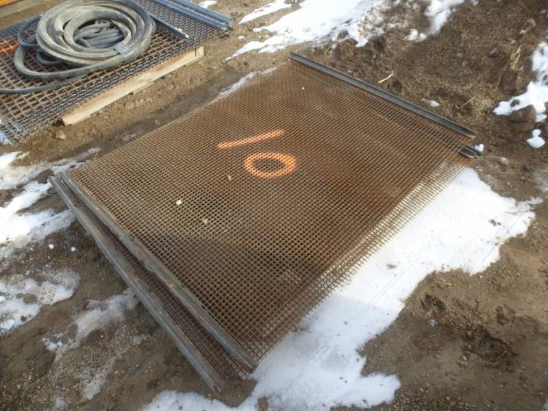 lot 79 image: # 10 Aggregate Screens 12