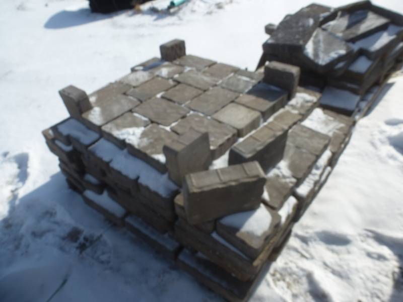 lot 158 image: Devenshire Pavers